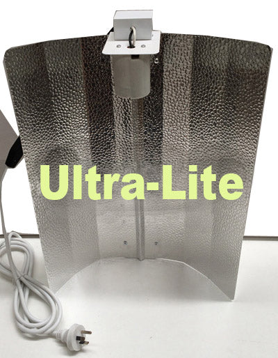 ULTRA-LITE LARGE 640MM X 460MM SILVER